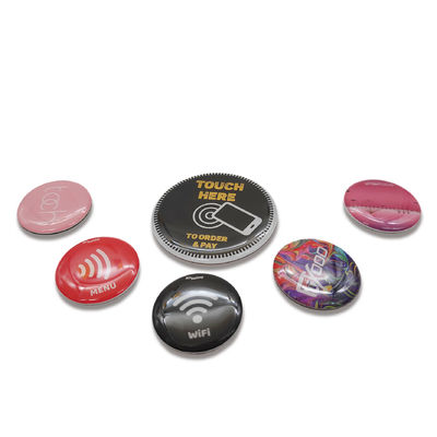 Substrato RFID dell'ANIMALE DOMESTICO etichette a resina epossidica di NFC del metallo dell'etichetta 30mm del metallo sulle anti