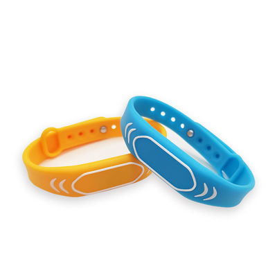 Personalizzi il polsino del silicone di NFC per le città universitarie/parchi di divertimenti